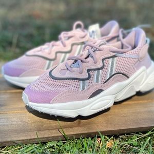 WMNS) adidas Ozweego W EG9205 Size 5.5 New/ No box